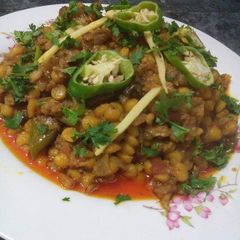 A picture of Qeema chanadaal.