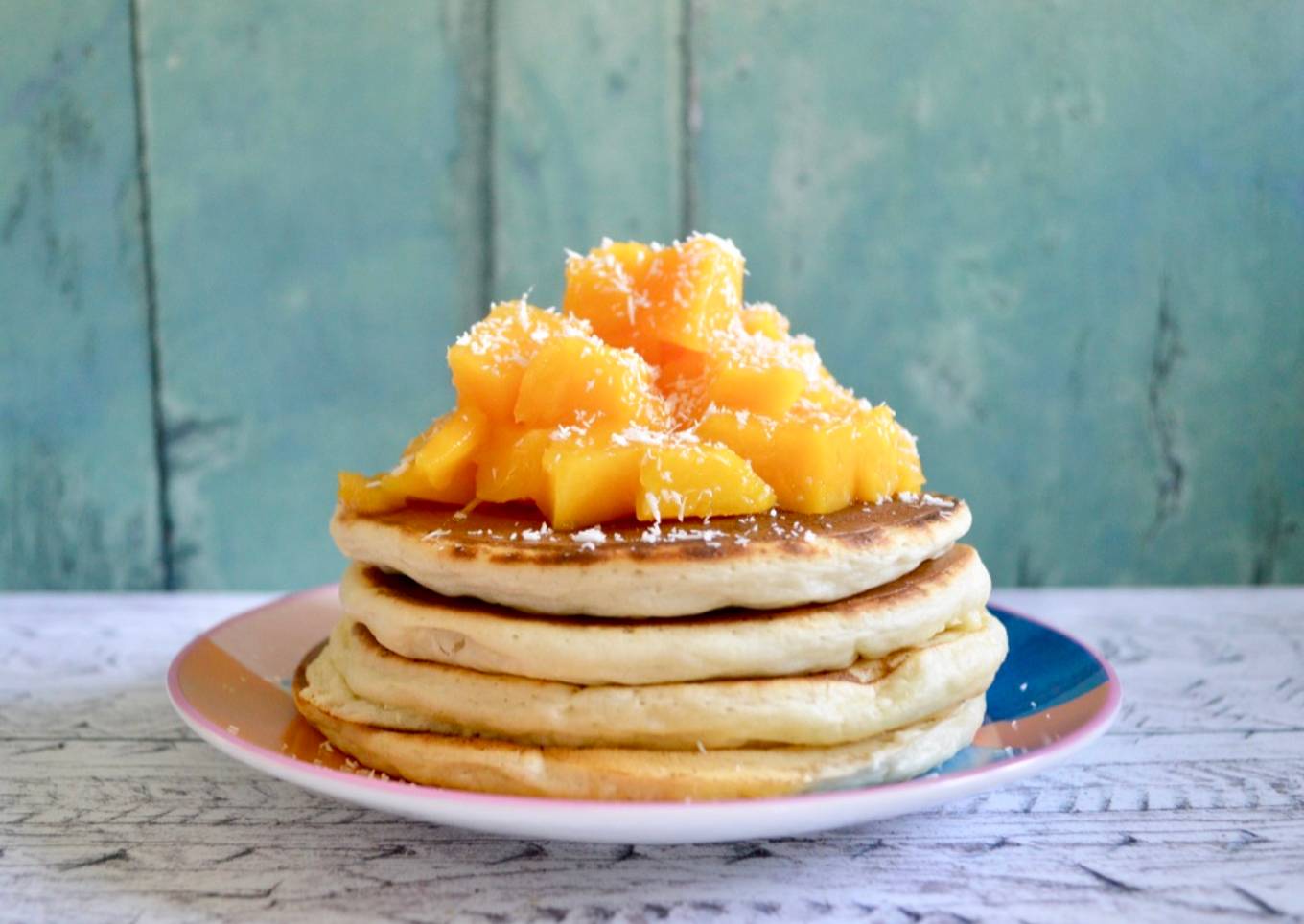Coconut pancakes with mango