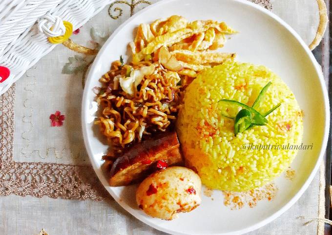 Resep Nasi Kuning Sederhana (Magic com) oleh Ika Putri Wulandari - Cookpad