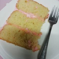 Incredibly easy vanilla sponge cake A picture of Incredibly easy vanilla sponge cake.