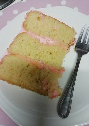 A picture of Incredibly easy vanilla sponge cake.