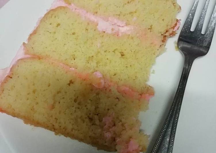 Incredibly easy vanilla sponge cake