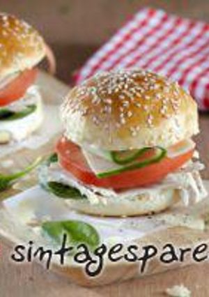 Φωτογραφία της συνταγής Burger με στήθος κοτόπουλο και Caesar’s Dressing