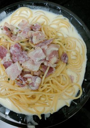 Hình của món Mì ý sốt kem bacon.