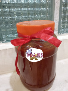 A picture of Home made tomatoe ketchup.