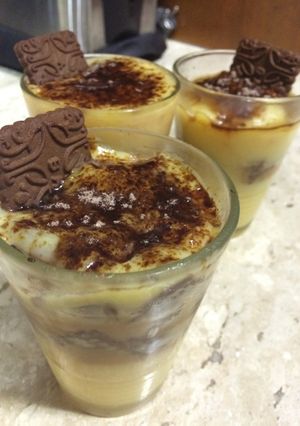 Una foto de Pudín con galletas