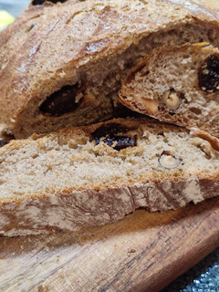 Una foto de Pan de higos al vino con nueces