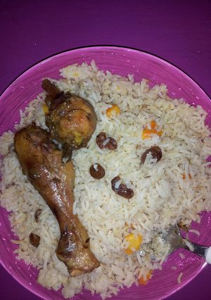 A picture of Fried Rice With Raisins and Carrots.