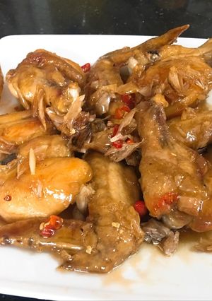 Hình của món Cánh gà chiên nước mắm.