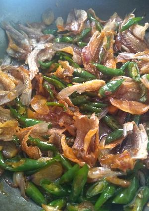 Foto resep Oseng ikan kering tawar cabe ijo