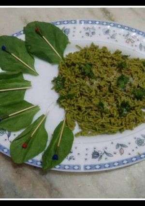 A picture of Palak noodles.
