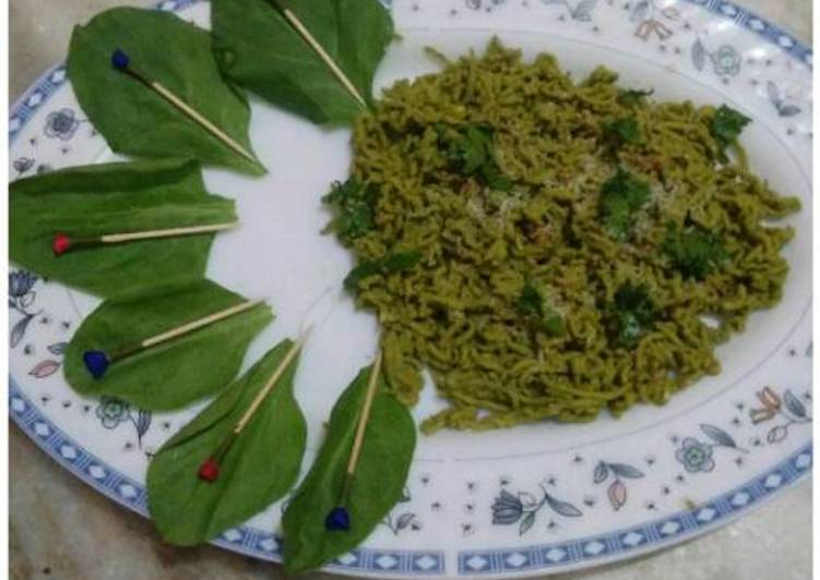 Palak noodles