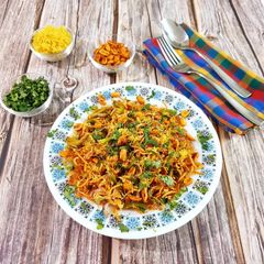 A picture of Crispy Noodles Chaat.