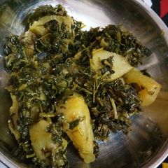 A picture of Aloo methi.