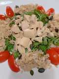 Riso ai cereali con pollo rucola e pomodorini