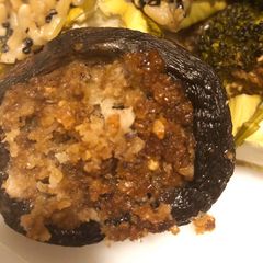 A picture of Parmesan Garlic Stuffed Mushrooms and Broccoli.