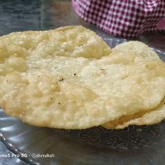 A picture of Khaja papdi.