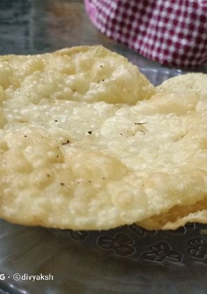 A picture of Khaja papdi.
