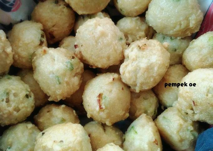 Pempek Adaan tenggiri
