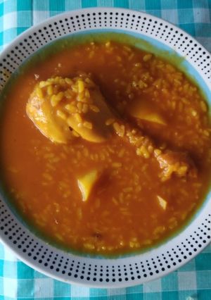 Una foto de |ARROZ con pollo CALDOSO| J.M. García