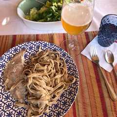 Una foto de Pasta fresca al pesto