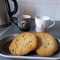 A picture of Giant Choc Chip Cookies.