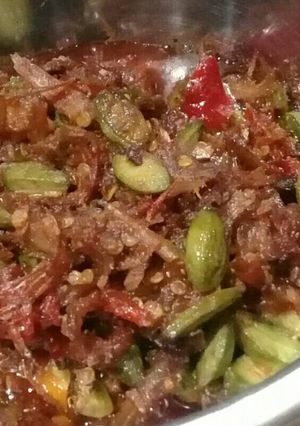 Foto resep Sambal petai ikan bilis(teri)