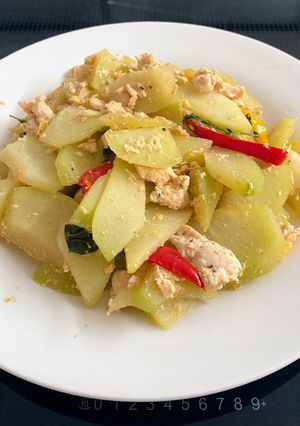 A picture of Stir fry Chayote Squash.