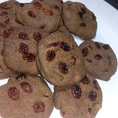 A picture of Chocolate raisins cookies.