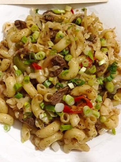 A picture of Macaroni with Beef Strips.