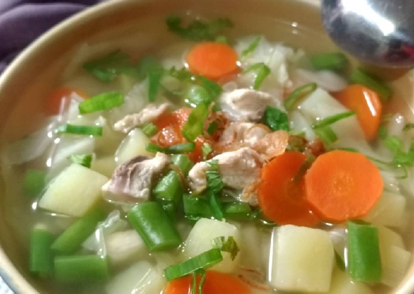 58. Sup sayur dengan kaldu ayam bebas minyak