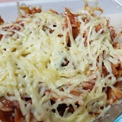 A picture of Red sauce pasta.