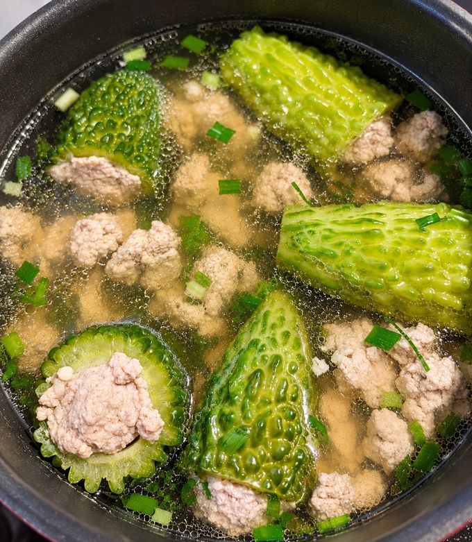 Hình của món Canh Khổ Qua Nhật (Goya) Nhồi Thịt.