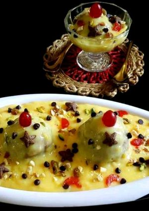चॉकलेट बॉल इन कंडेंस्ड मिल्क कस्टर्ड (Chocolate ball in condensed milk custard recipe in Hindi) रेसिपी मुख्य फोटो