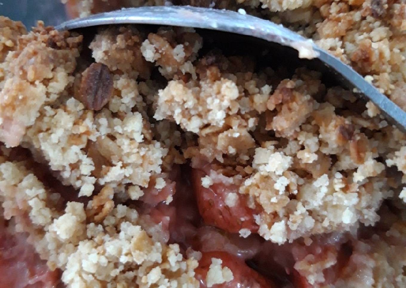 Mon crumble fraises du jardin