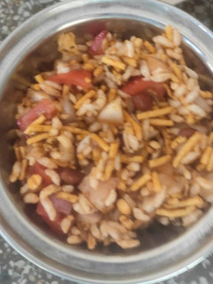 भेल पूरी(bhel puri recipe in hindi) रेसिपी मुख्य फोटो