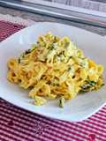 Tagliatelle alla panna con zafferano, zucchine e pepe