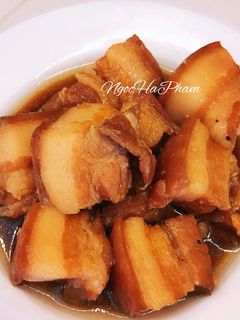 Hình của món Thịt kho tàu.