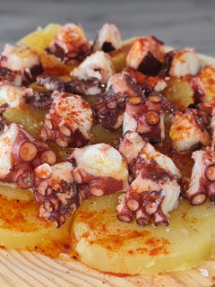 Una foto de Pulpo a la gallega
