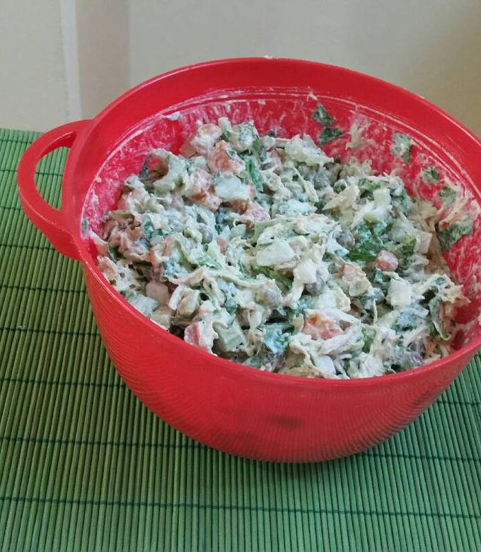 Una foto de Ensalada de Pollo Mexicana