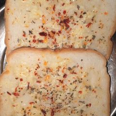 Garlic bread A picture of Garlic bread.