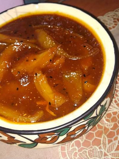 कच्ची आम की खट्टी मीठी सब्जी (Kachhi aam ki khatti meethi sabzi recipe in hindi) रेसिपी मुख्य फोटो