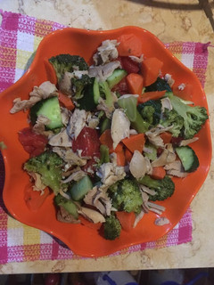 Una foto de Ensalada de pollo