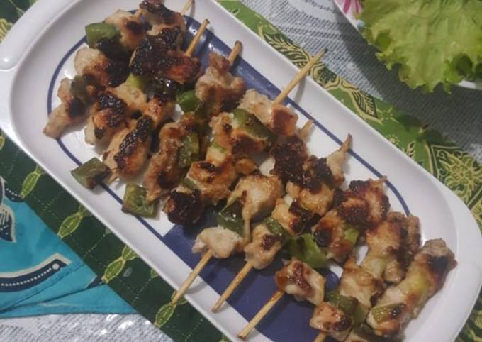 Yakitori
Sate ayam ala Jepang