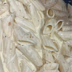 A picture of Alfredo Sauce.