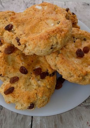 A picture of Maize flour fruit biscuit.