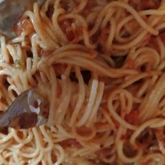 Spaghetti A picture of Spaghetti.