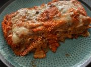 Una foto de lasagna en sarten