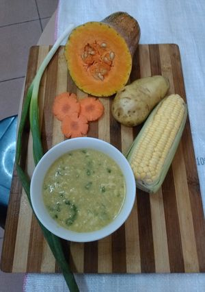 Hình của món Cháo ngô bí đỏ cho bé tập ăn dặm.