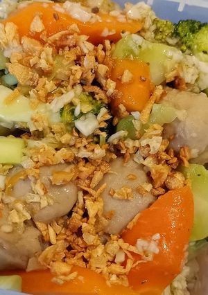 Foto resep Brokoli Wortel Bakso Cah Bawang Putih
